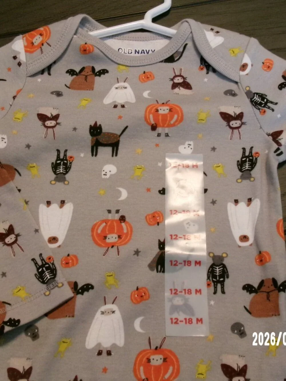 2 Old Navy NWT 12-18M Halloween Bodysuit Set Baby Fall Halloween Ghosts etc